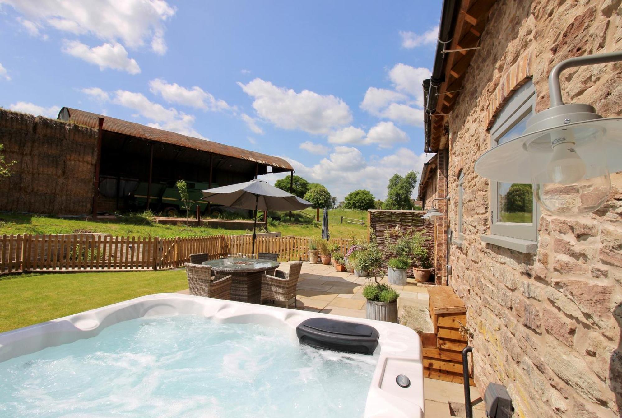 布里奇诺斯The Cart House - Beautiful Contemporary Barn - Hot Tub公寓 外观 照片