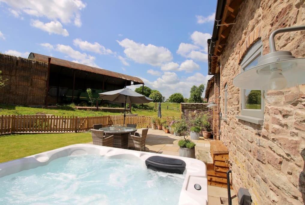布里奇诺斯The Cart House - Beautiful Contemporary Barn - Hot Tub公寓 外观 照片